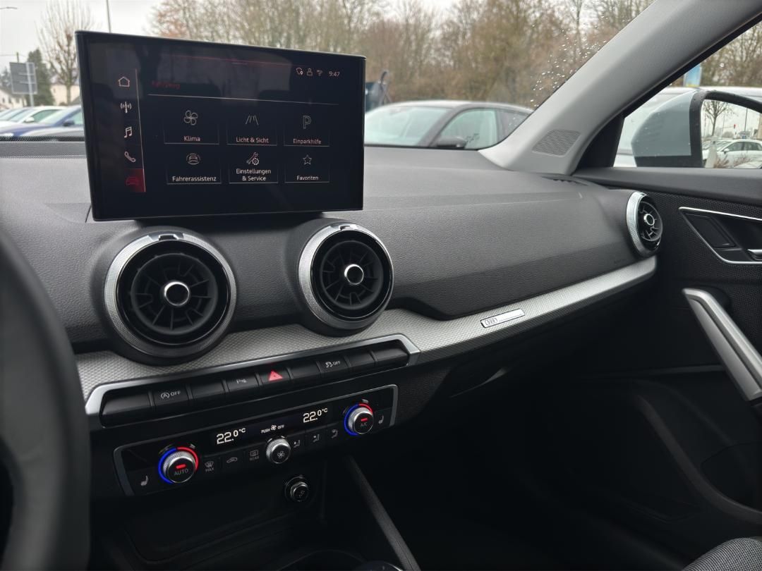 Fahrzeugabbildung Audi Q2 S line 35 TFSI S tronic, Infotainment Plus