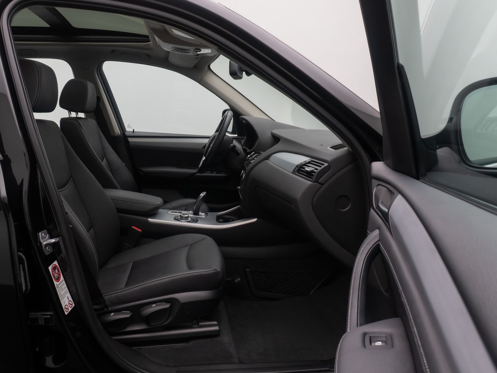 Fahrzeugabbildung BMW X3 xD20d xLine Kamera HiFi Panorama NaviPr Leder