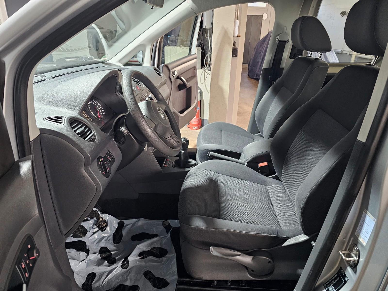 Volkswagen Caddy TÜV Kundendienste ZR neu