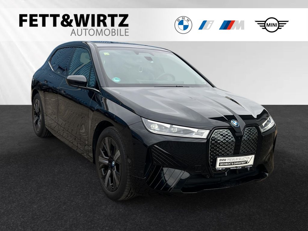 BMW iX