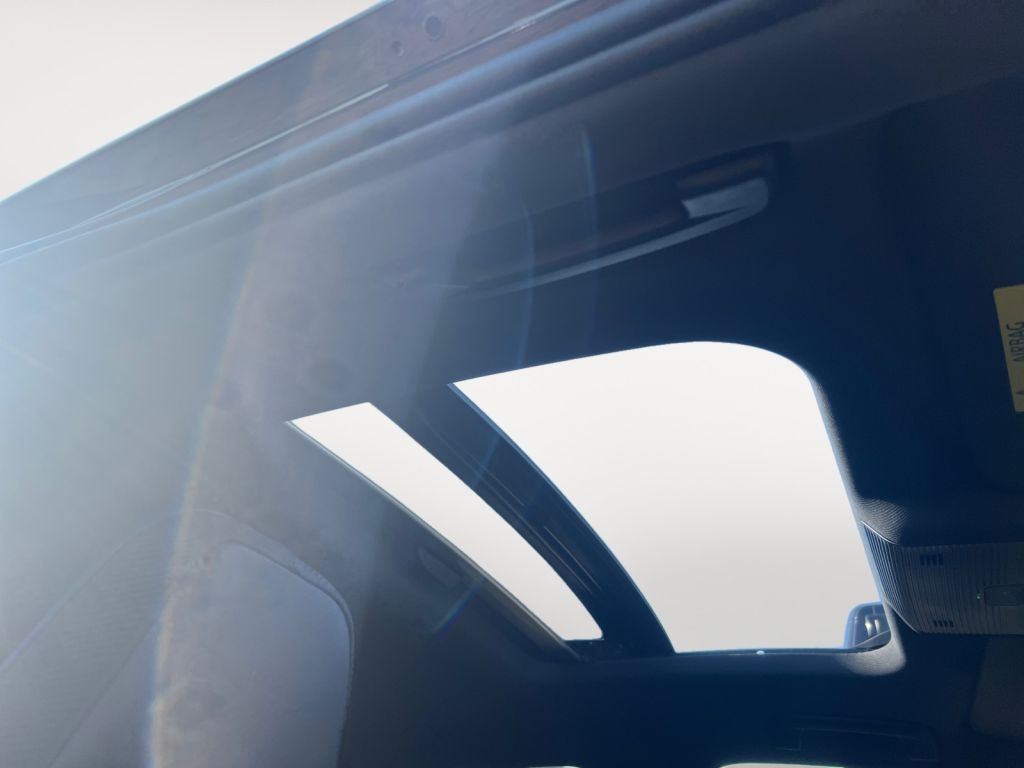 Fahrzeugabbildung Volkswagen Golf 2.0 TSI OPF 4Motion DSG R Black Edition