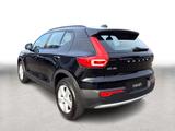 Volvo XC 40 Essential T2 2WD DAB+AHK+SHZ+ACC+LED+PDC - Volvo XC40 Essential mit Benzin-Antrieb