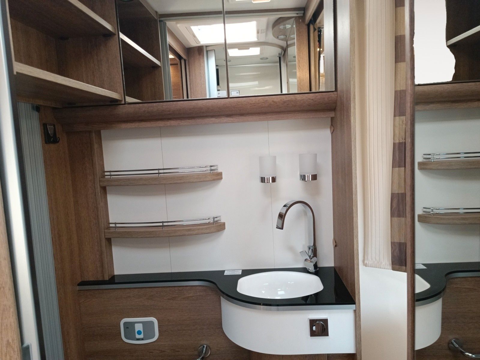 Fahrzeugabbildung Dethleffs T7150-2 Esprit *4,25t*Queensbett*Dachklima
