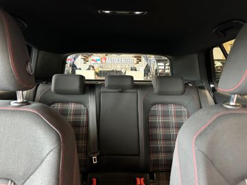 Volkswagen Golf GTI *SPORT-FAHRWERK*NAVI*ACC*PERFORMANCE*