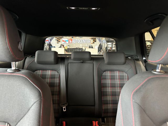 Volkswagen Golf GTI *SPORT-FAHRWERK*NAVI*ACC*PERFORMANCE*