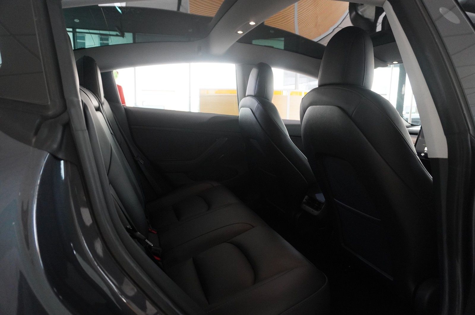 Fahrzeugabbildung Tesla Model 3 LONGRANGE DUAL-MOTOR NAVI/KAMERA/SH/PANO