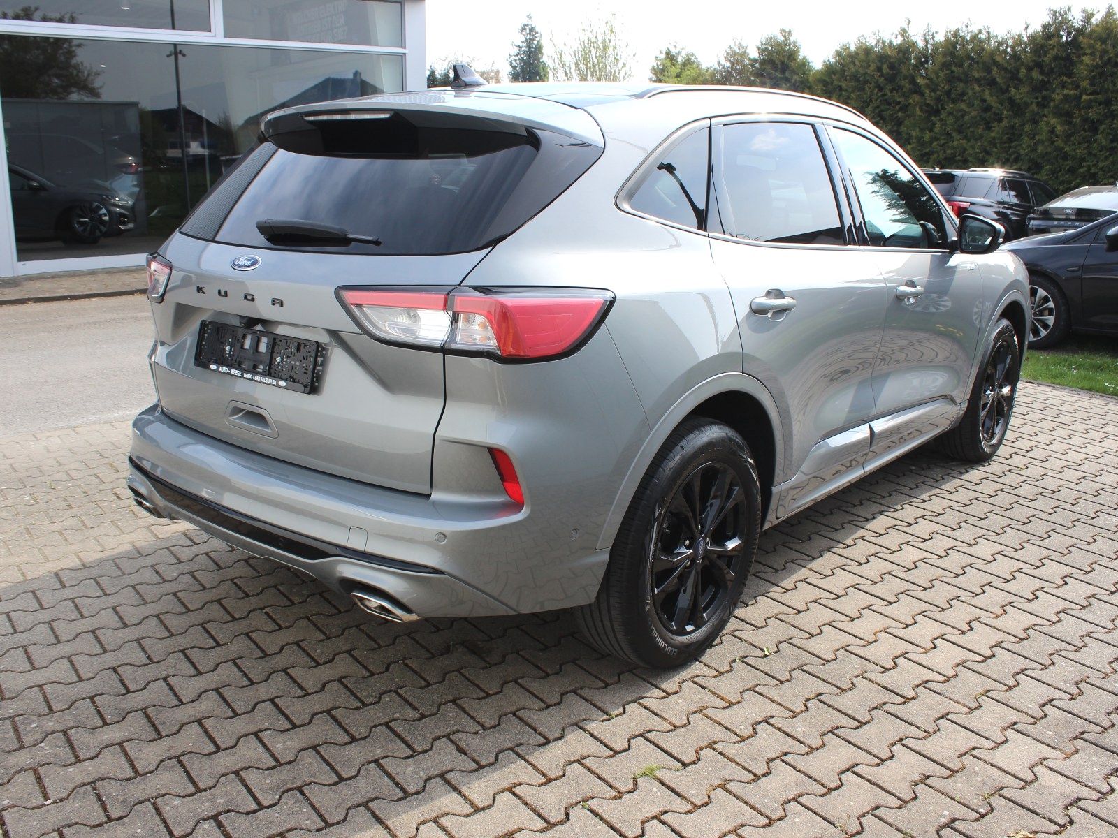 Fahrzeugabbildung Ford Kuga Plug-In Hybrid ST-Line 2,5 Duratec
