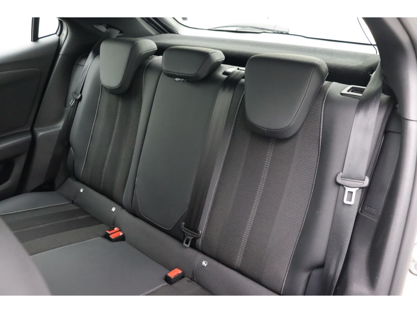 Fahrzeugabbildung Opel Mokka-e Elegance Totwinkelass Digi Cockpit Kamer