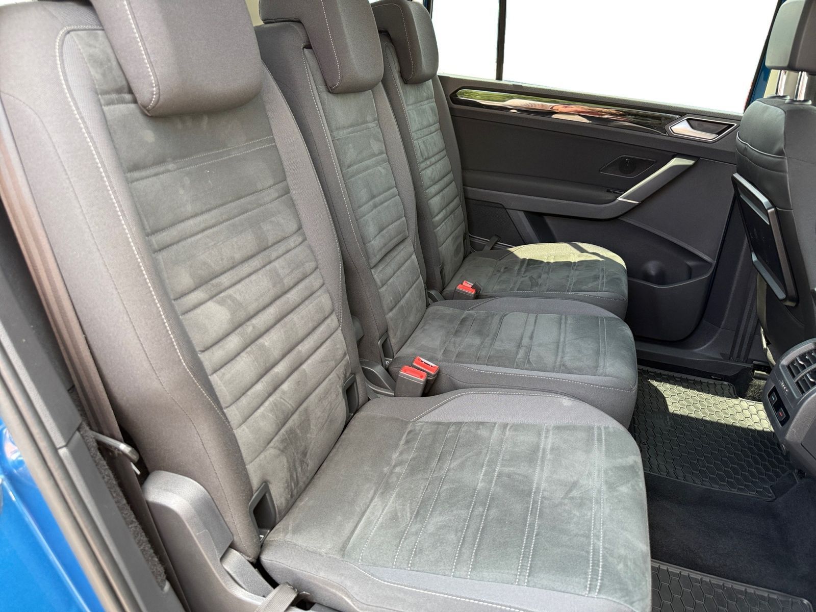Fahrzeugabbildung Volkswagen Touran 1.4 TSI Highline R-LINE KAMERA ACC