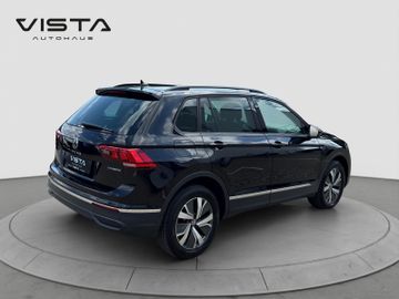 Volkswagen Tiguan - 8