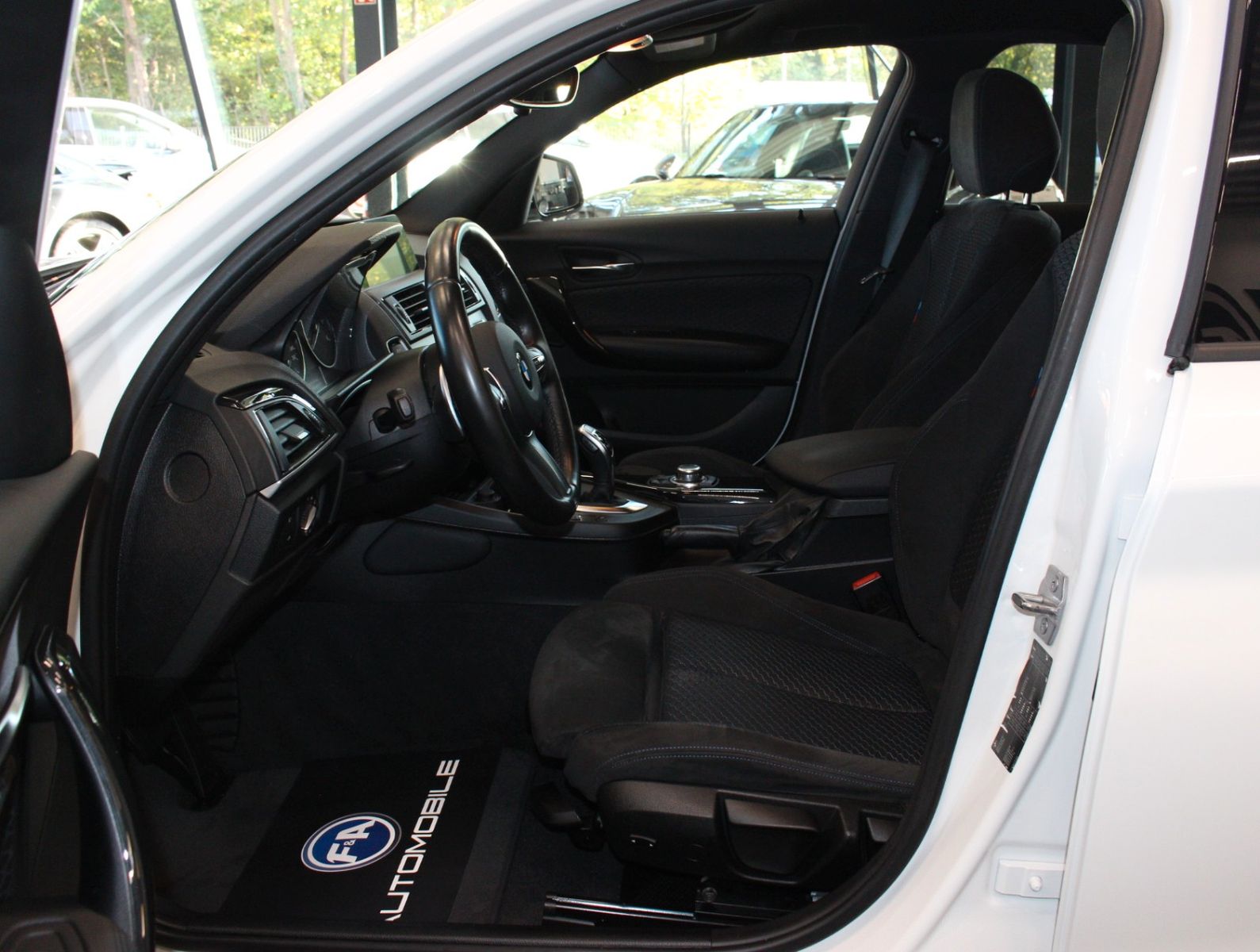 Fahrzeugabbildung BMW 120 d M Sport Navi*Bi Xenon*1. Hand*HiFi