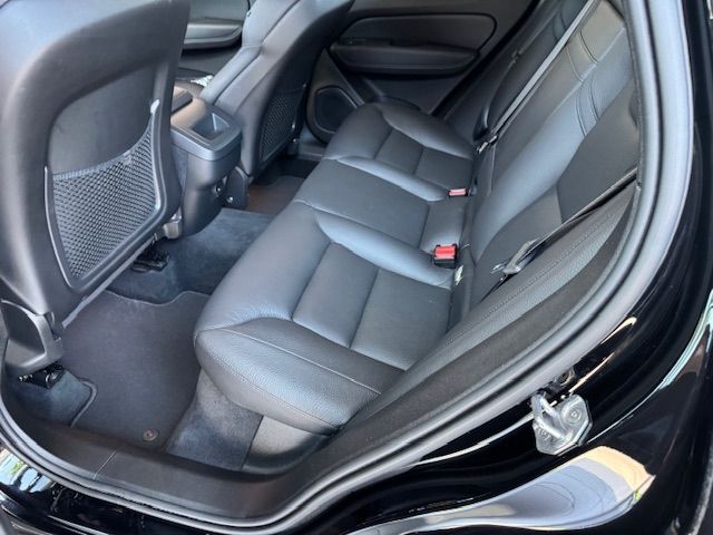 Fahrzeugabbildung Volvo XC60 Inscription AWD LEDER RFK 19"