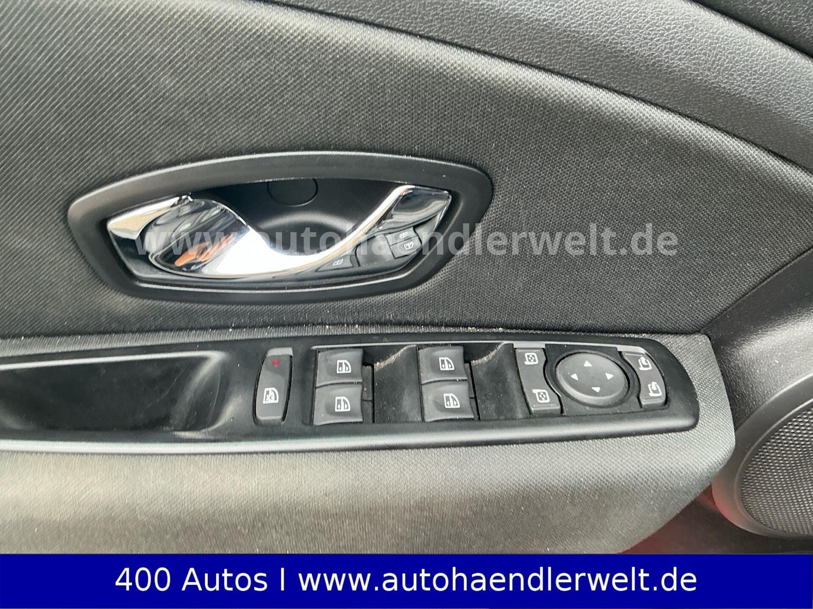 Renault Megane 2015 — photo 20