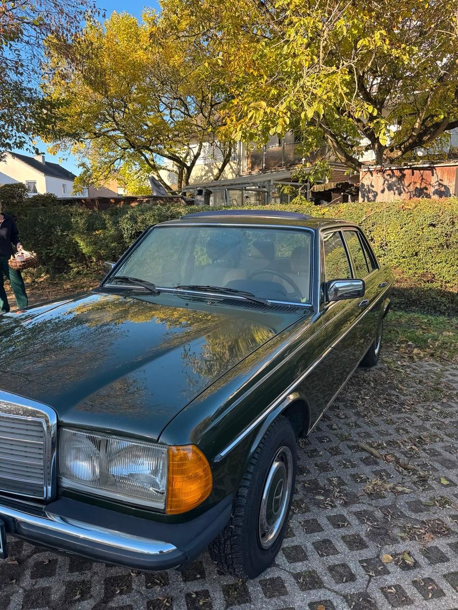 Mercedes-Benz 200