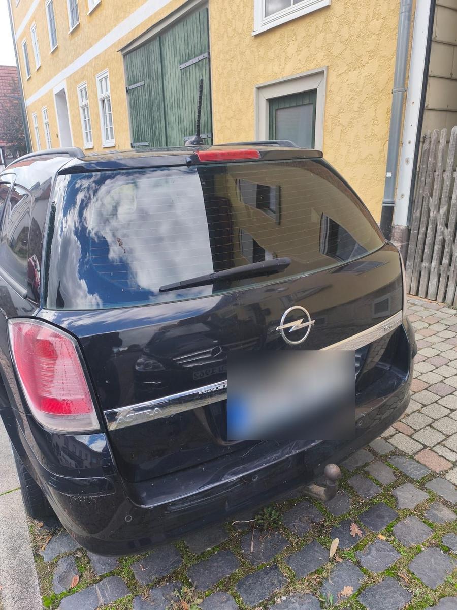 Opel Astra 2006 — engine 103 HP (76kW)