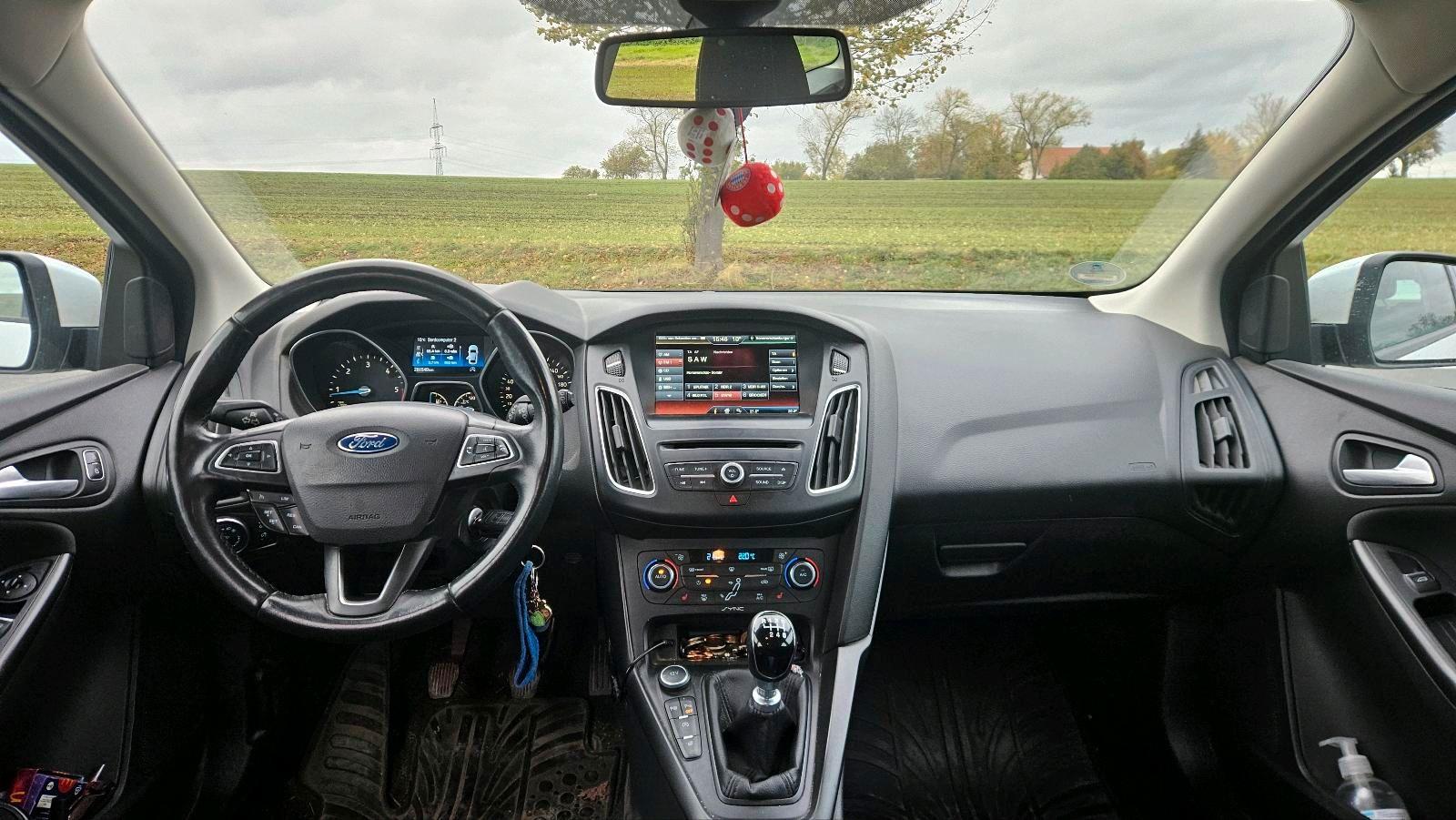 Ford Focus 2015 — photo 6