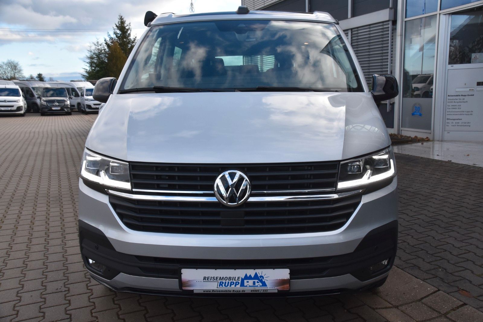 Fahrzeugabbildung Volkswagen T6.1 California Beach Tour Edition Sport-Paket