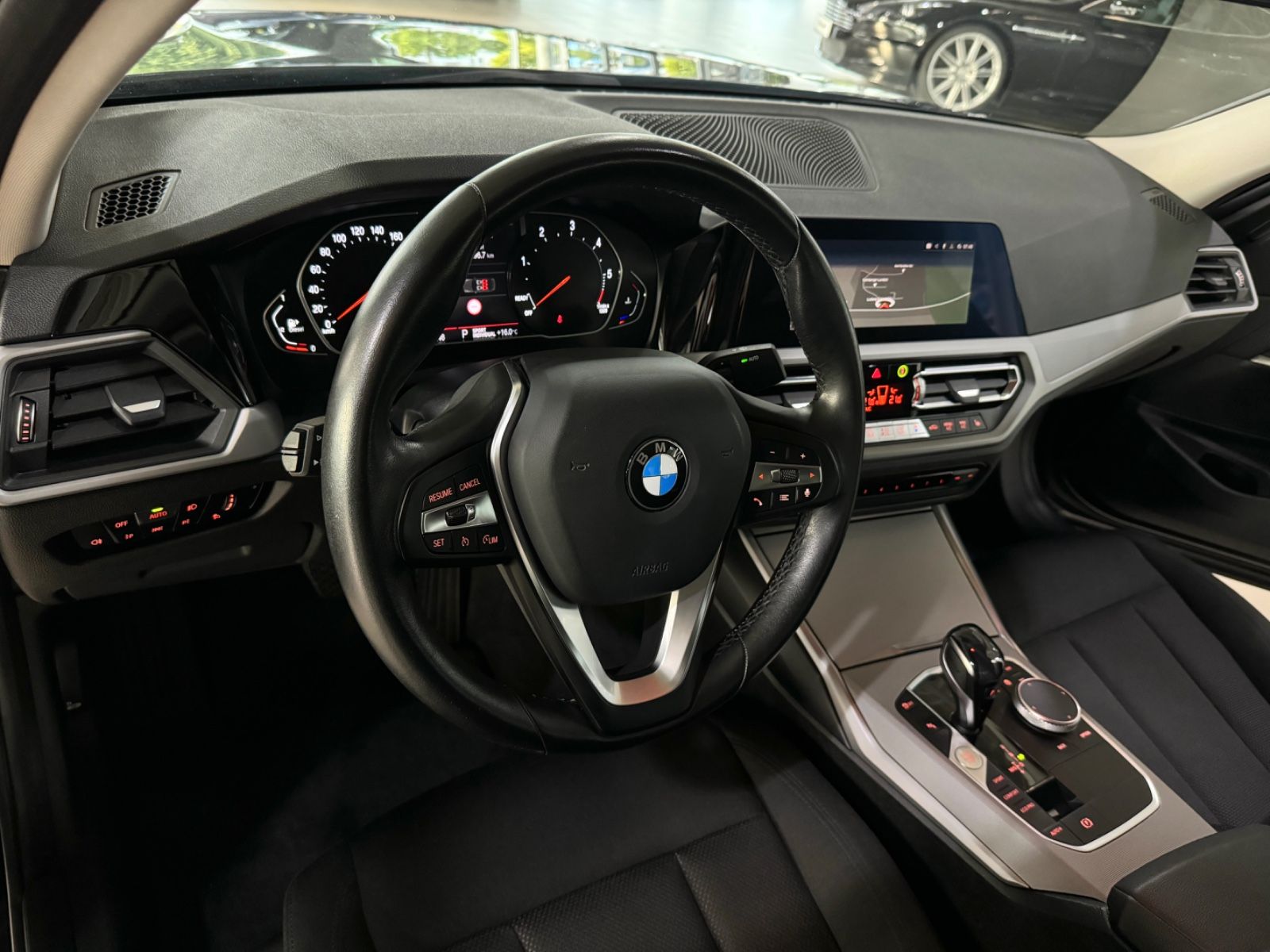 Fahrzeugabbildung BMW 320d xD Kamera DAB CockPit+ Geschwindigkeitsreg.