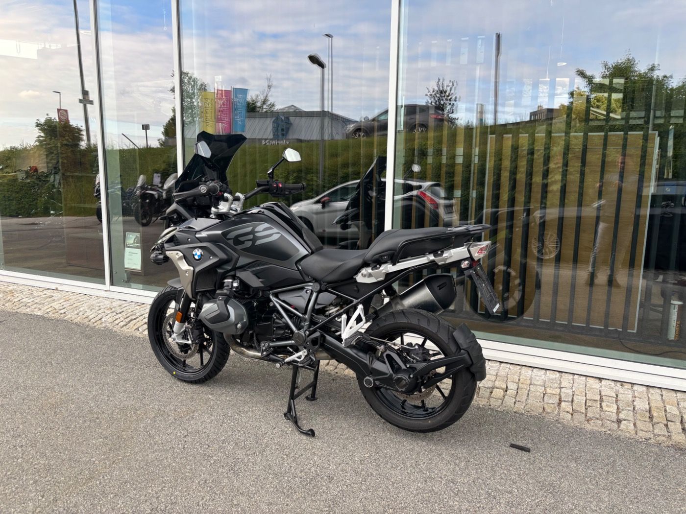 Fahrzeugabbildung BMW R 1250 GS Triple Black 4 Pakete, Sitzheizung