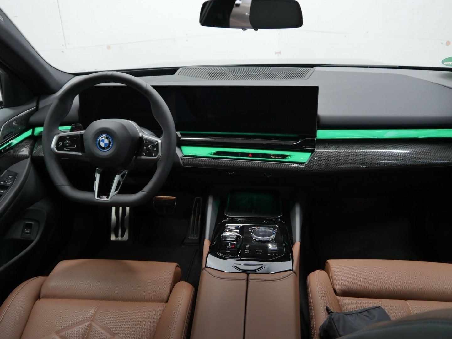 Fahrzeugabbildung BMW i5 xDrive40 M Sportpaket pro, aktive Sitzbelüftu