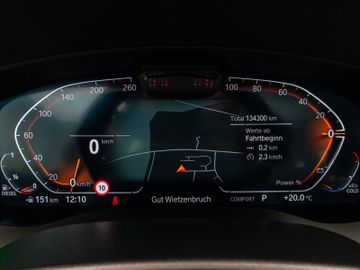 Fahrzeugabbildung BMW 530d LuxuryLine Pano Kamera Laser HUD DAB HiFi