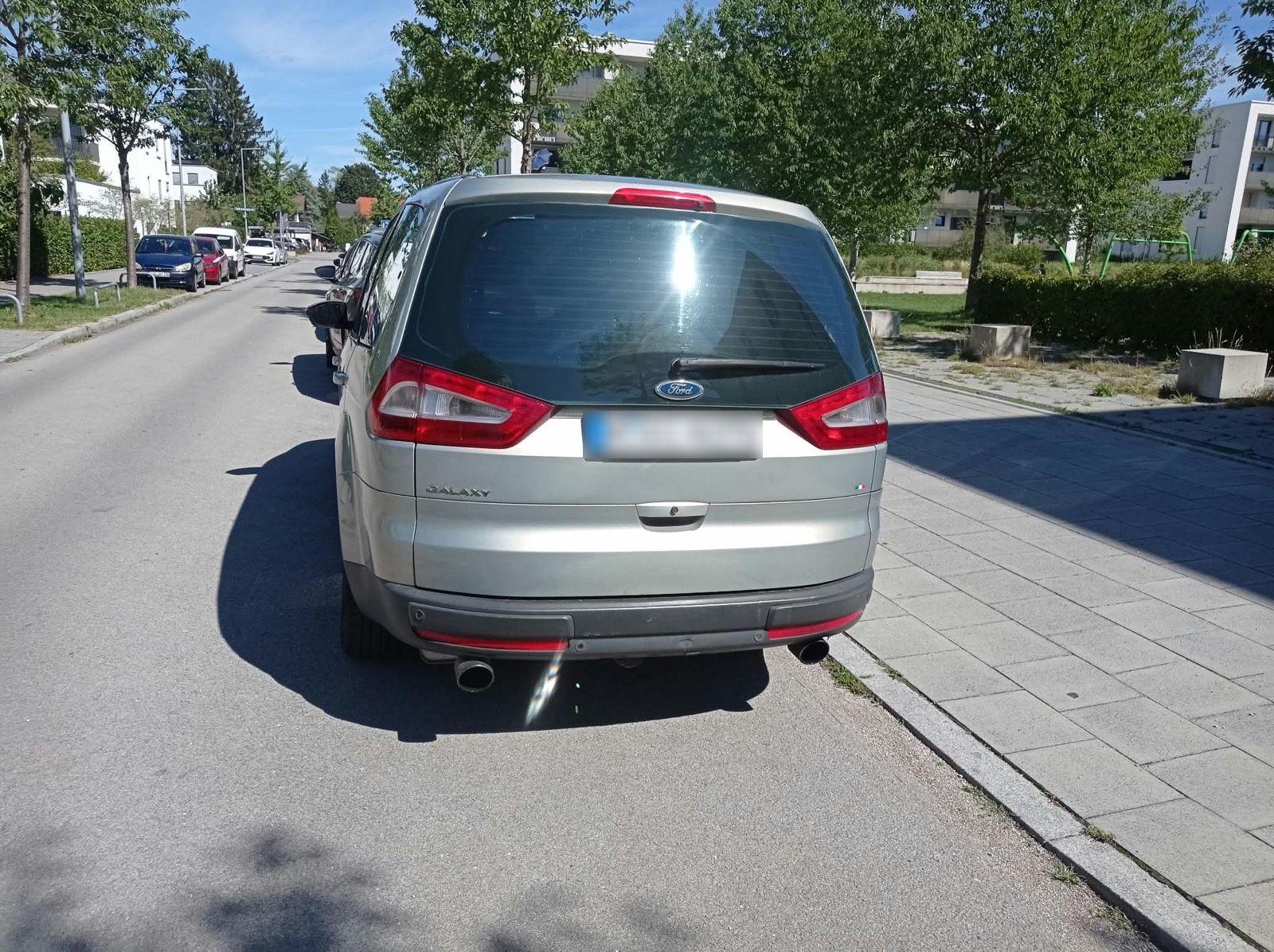 Ford Galaxy 2009 — photo 9
