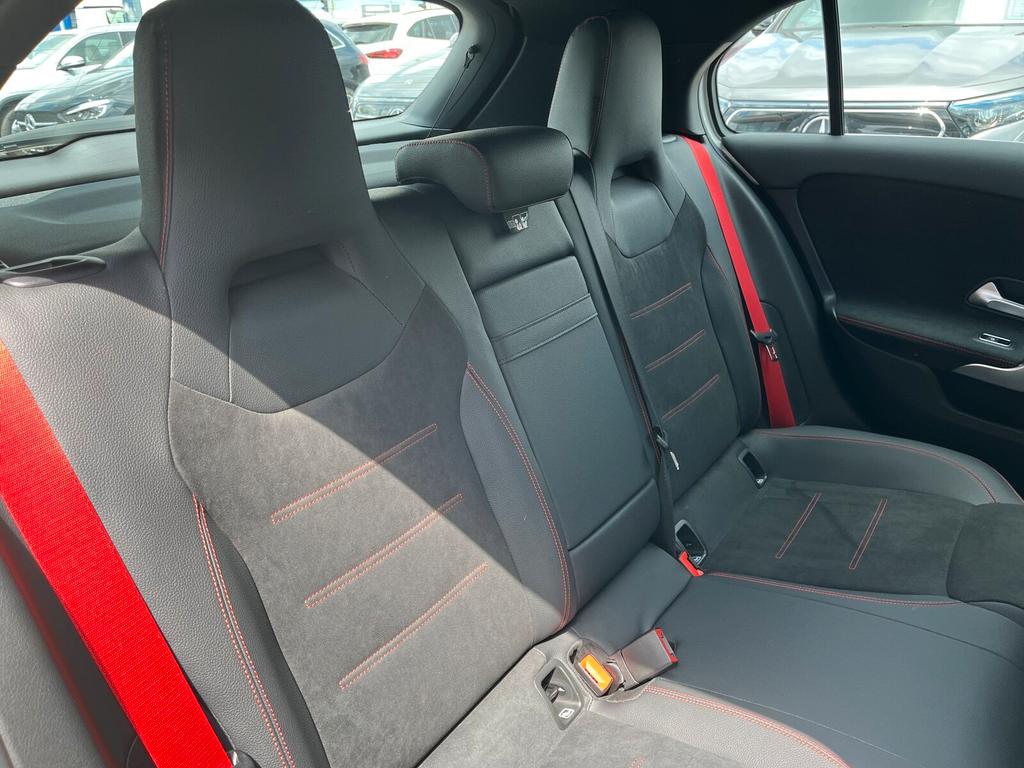 Mercedes-Benz A 45 AMG