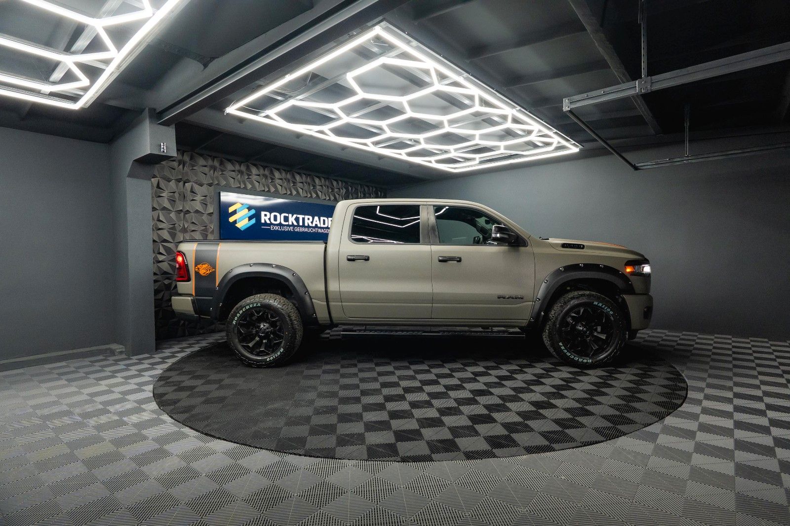 Fahrzeugabbildung Dodge RAM 3.0 MY 25 TWIN TURBO Offroad RAPTOR ACC 19%