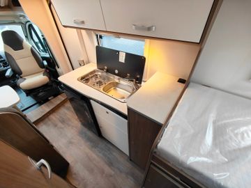 Fahrzeugabbildung Carado V-337 pro  Modell 2024