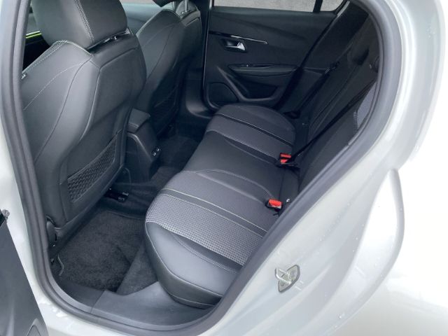 Fahrzeugabbildung Peugeot 208 e- GT Pack Elektromotor 136 *NAVI*ACC*PDC*DA