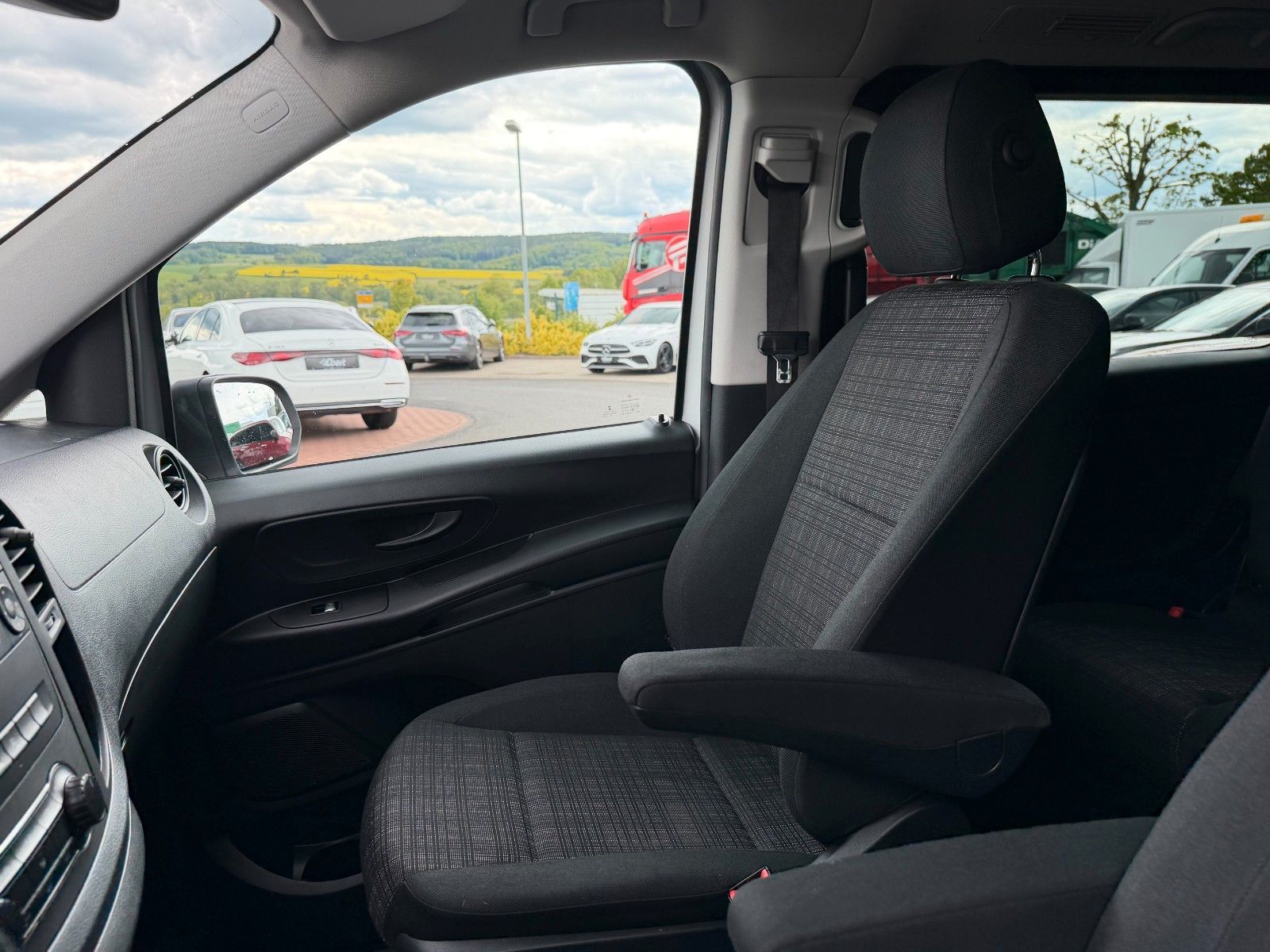 Fahrzeugabbildung Mercedes-Benz Vito 116 CDI Tourer 4x4 AHK2,5to 2xKlima