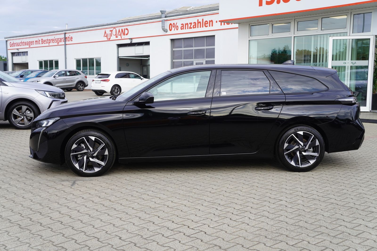Peugeot 308 SW 1.2 Hybrid 145 Aut. LED ACC Navi 360° imagem 3