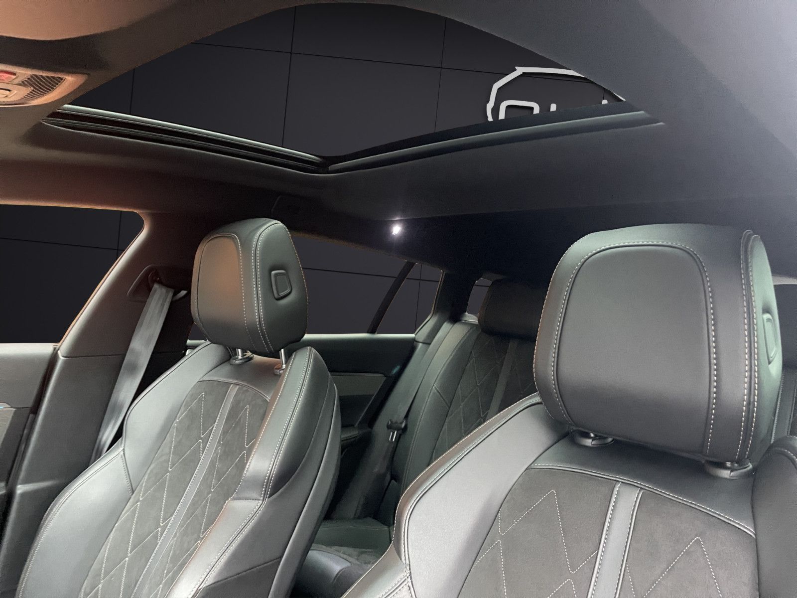 Fahrzeugabbildung Peugeot 508 SW Hybrid 225 GT Pack*LED-Paket*AHK*