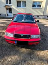 Skoda verkaufe skoda octavia 1.6 - gebrauchte Skoda Octavia aus dem Jahr 1999