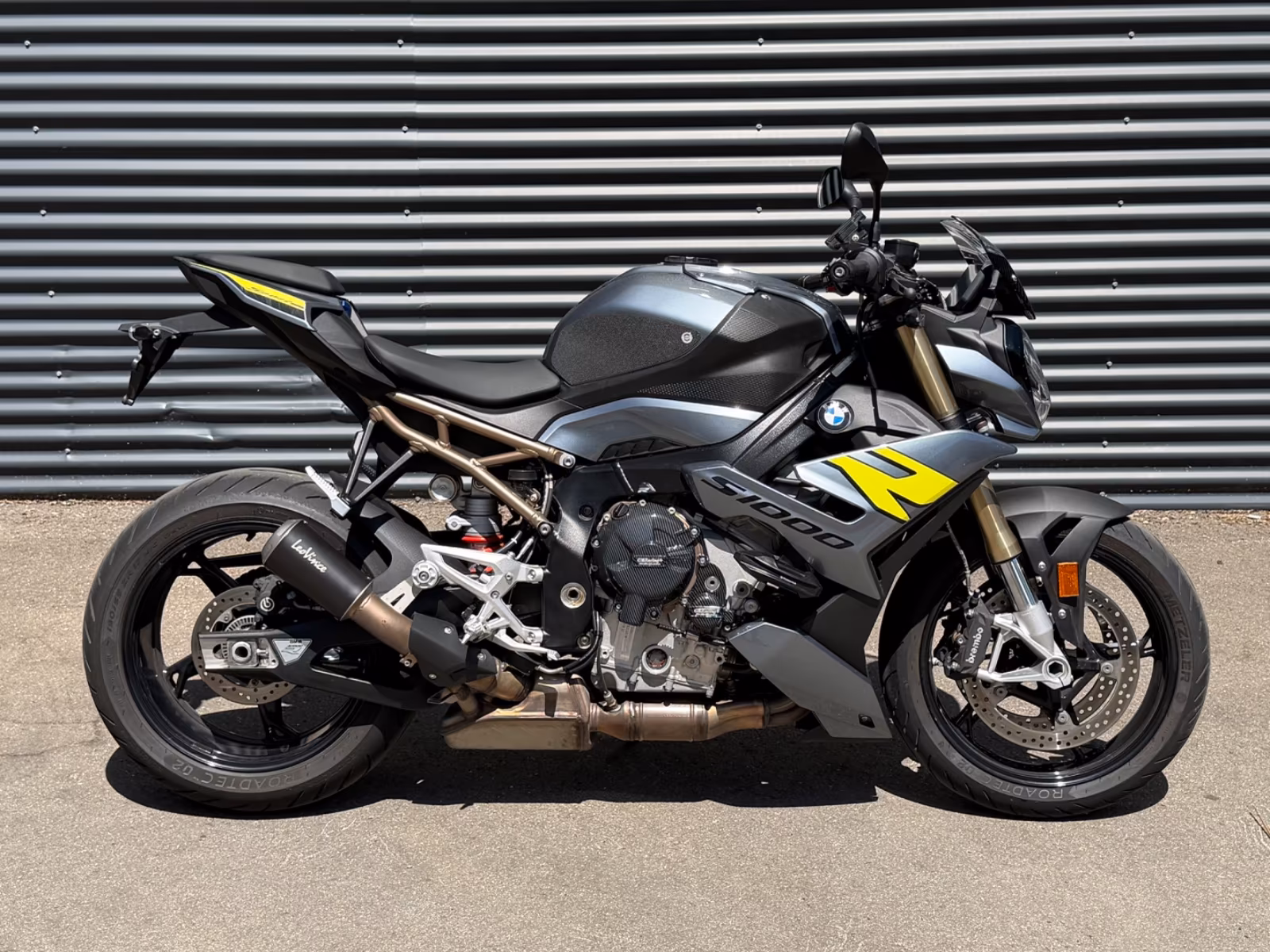 BMW S1000R SPORT* 1.HAND*SERVICE NEU* Leovince*
