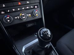 Fahrzeugabbildung Volkswagen T-ROC 1.0 TSI  DAB PDC SH CLIMATRONIC START/STOP