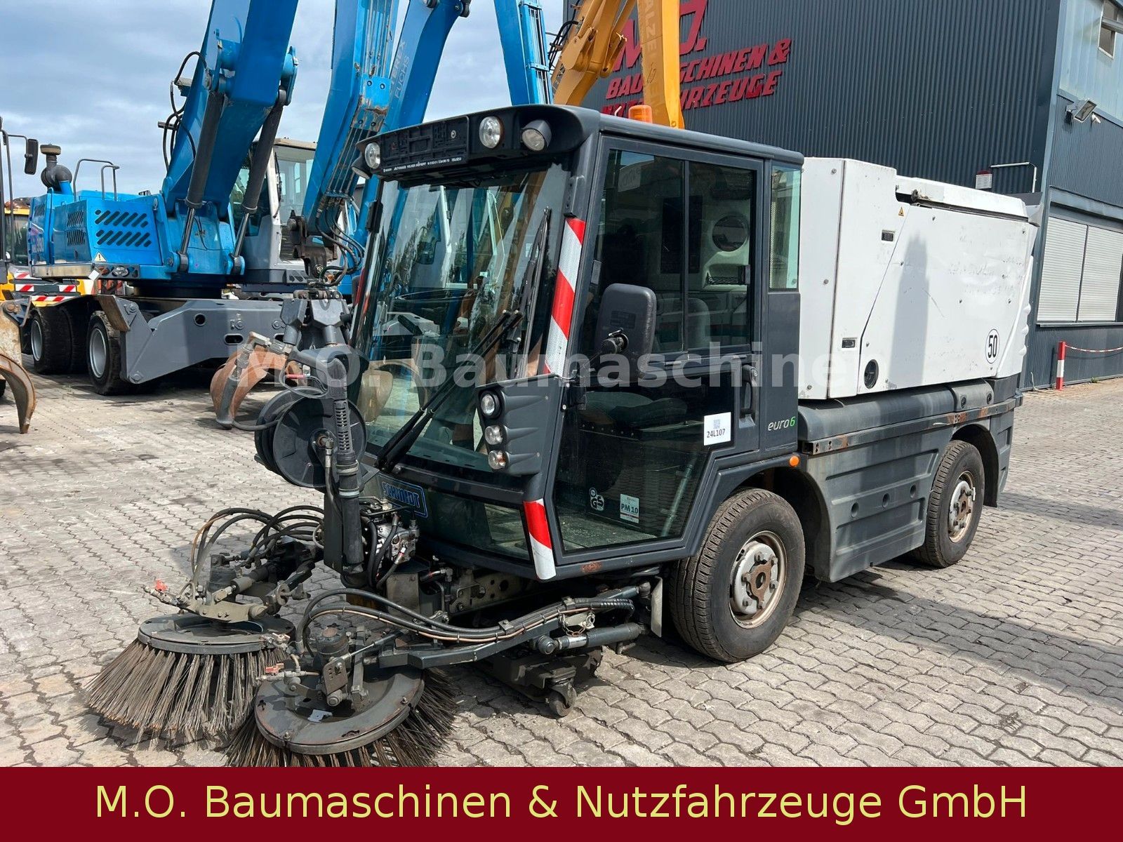 Fahrzeugabbildung Schmidt AEBI Schmidt Swingo 200 / Kehrmaschine /