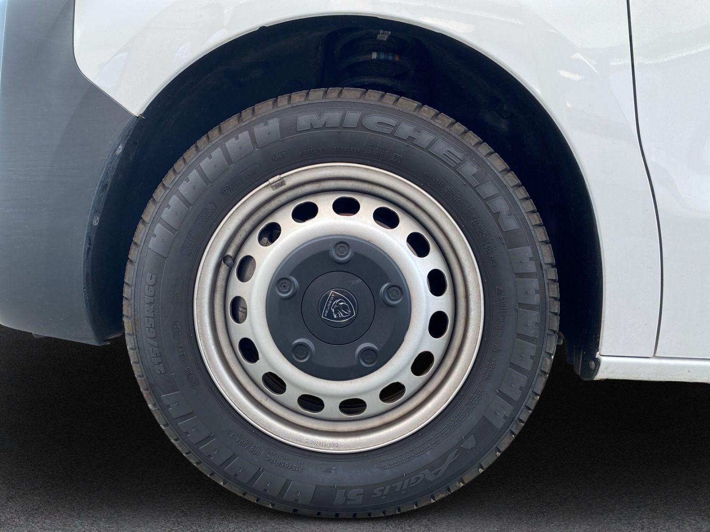 Fahrzeugabbildung Peugeot Expert Peugeot Kasten L2 2.0 145PS*Kamera*Navi*L