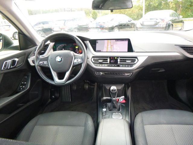 Fahrzeugabbildung BMW 218 Gran Coupé >NAV/AHK/LED/18Zoll Alu<