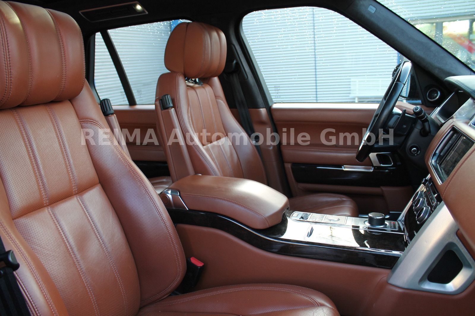 Fahrzeugabbildung Land Rover Range Rover 3,0 TDV6 mit Garantie bis 9.2026