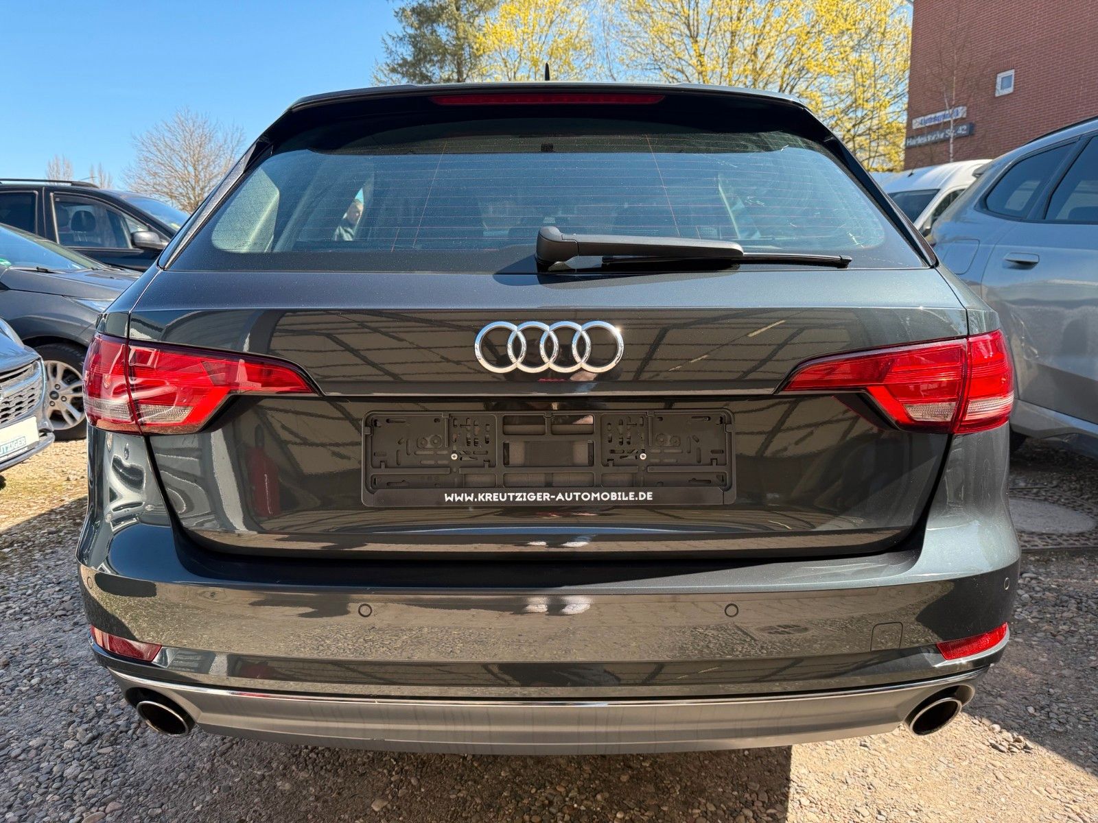 Fahrzeugabbildung Audi A4 Avant sport ultra