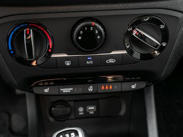 Hyundai i20 Passion Plus Navi SHZ LenkradHZG Spurhaltea.