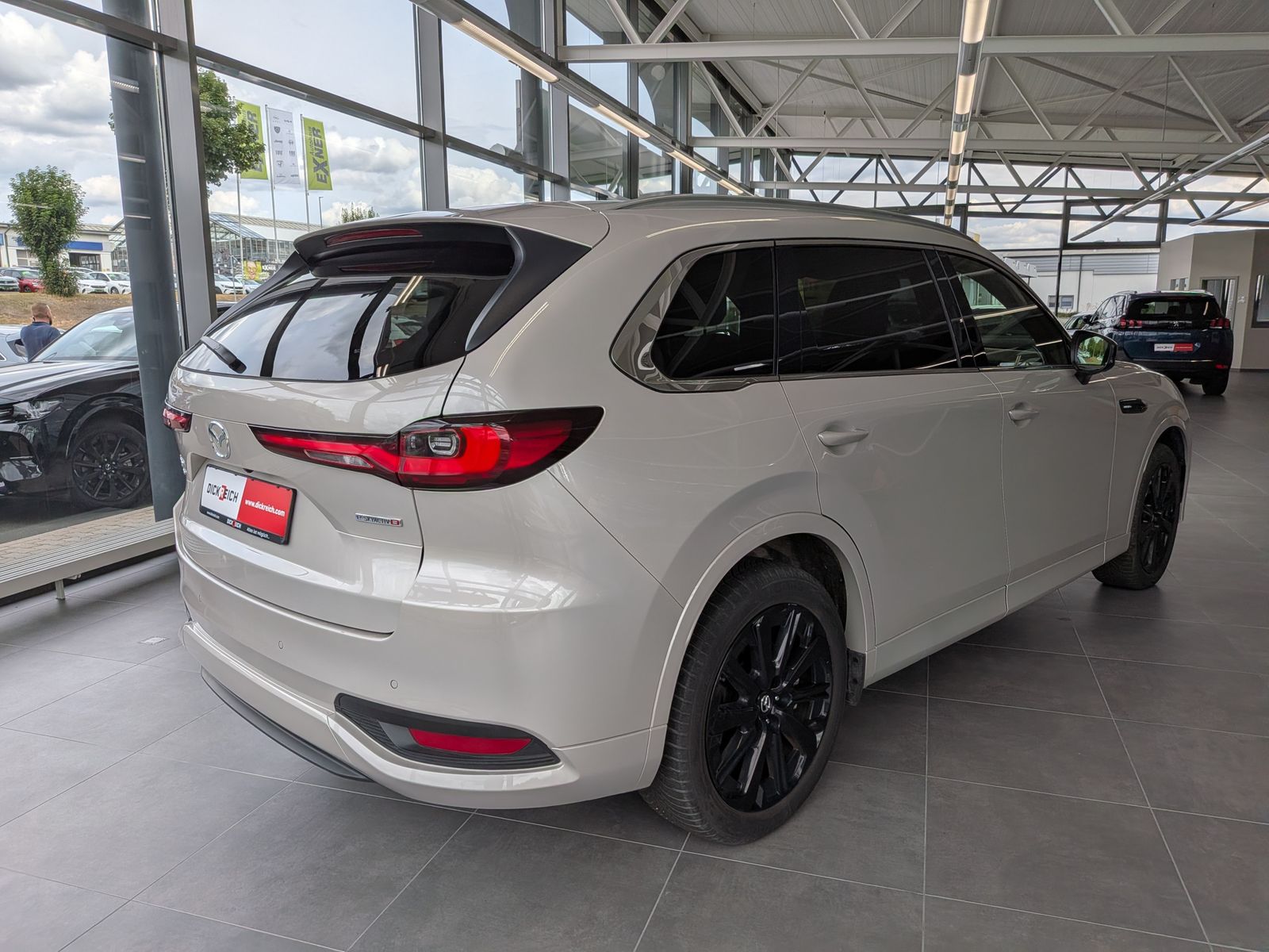 Vehicle image Mazda CX-80 3.3L E-SKYACTIV D 254 HOMURA+ 7-seat Pano