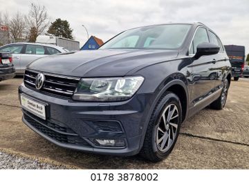 Volkswagen Tiguan - 1