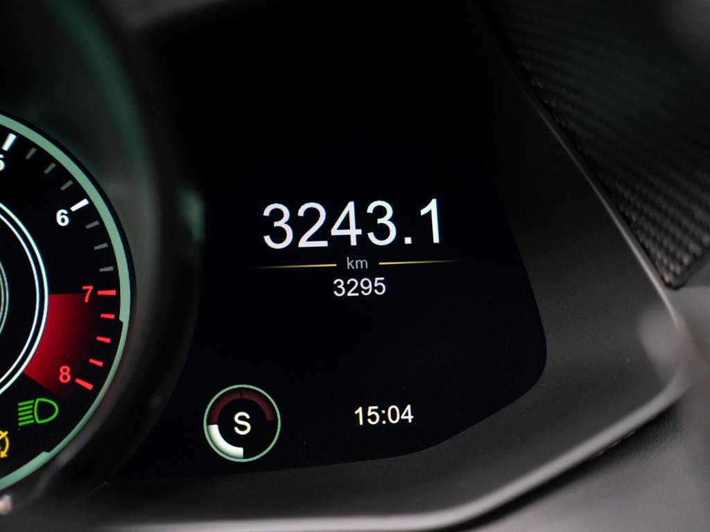 Aston Martin V12 Vantage