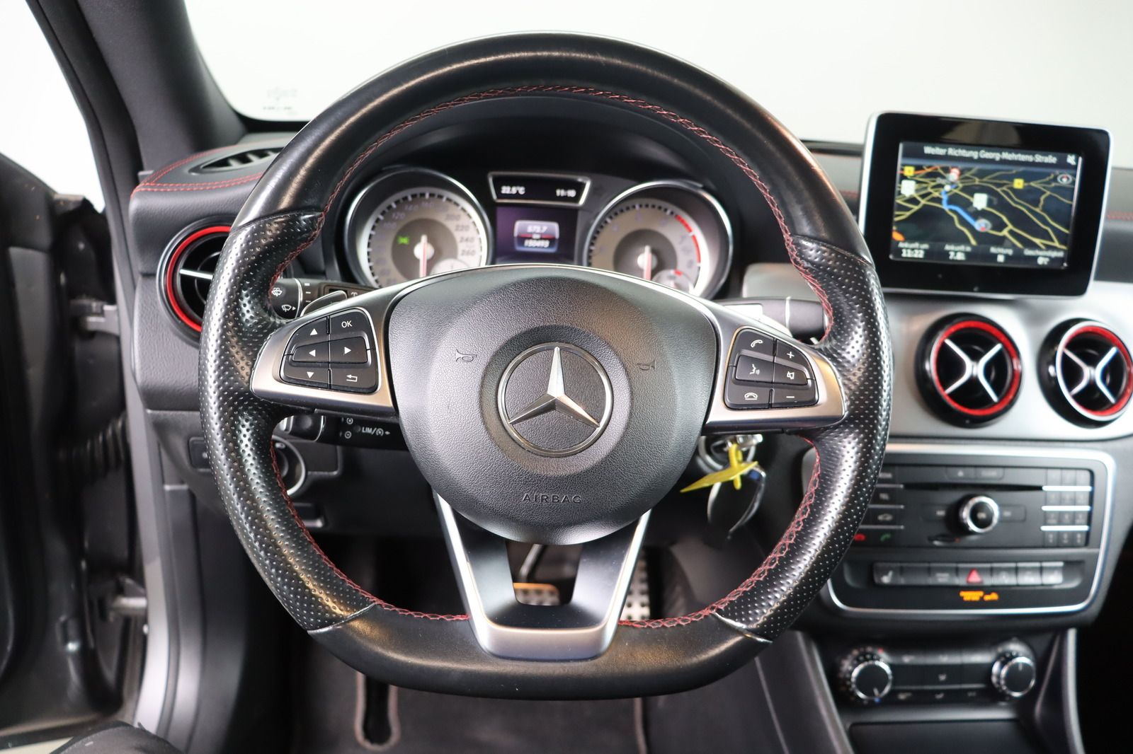 Fahrzeugabbildung Mercedes-Benz CLA 250 Shooting Brake Sport 4Matic