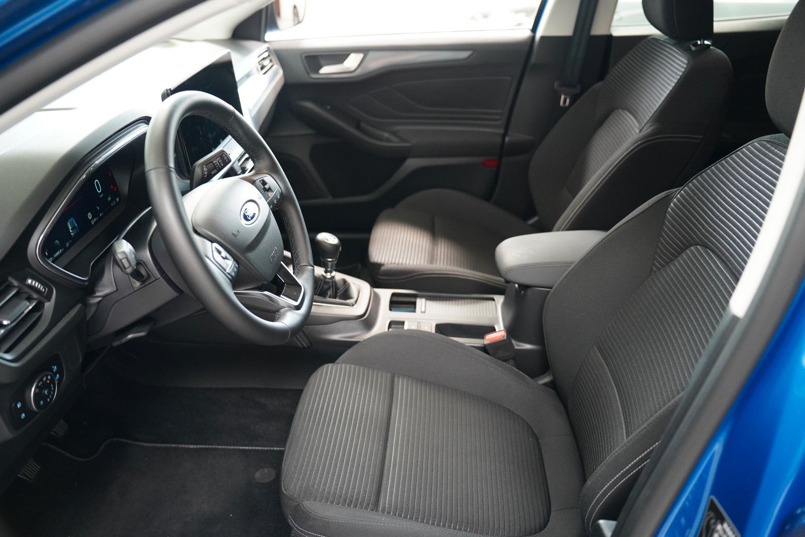 Fahrzeugabbildung Ford Focus Active X*PANO*ACC*RFK*WINTER-P.*ALLWETTER