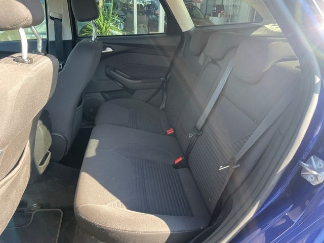 Fahrzeugabbildung Ford Focus Zahnriemen NEU Klimaautomatik Navi SHZ AHK