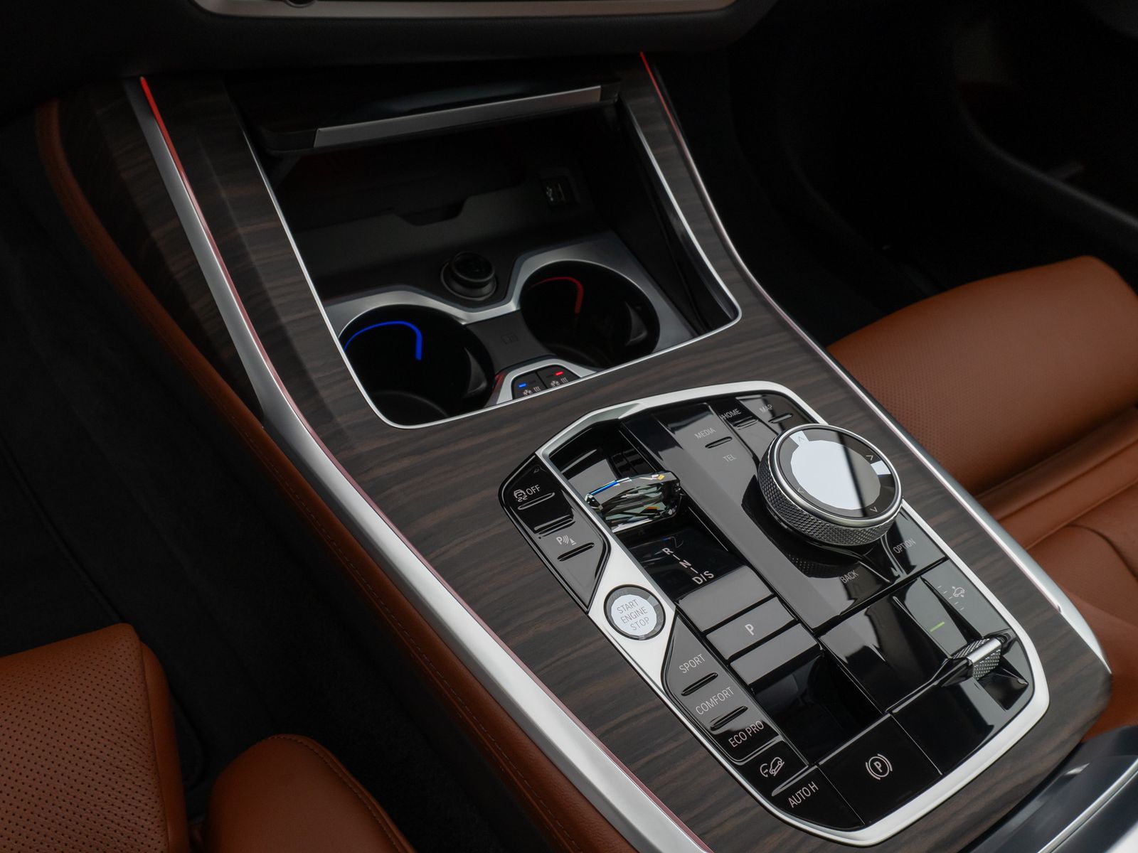 Fahrzeugabbildung BMW X7 xD40d Panorama 360°HUD DAB H/K Massage SoftCl