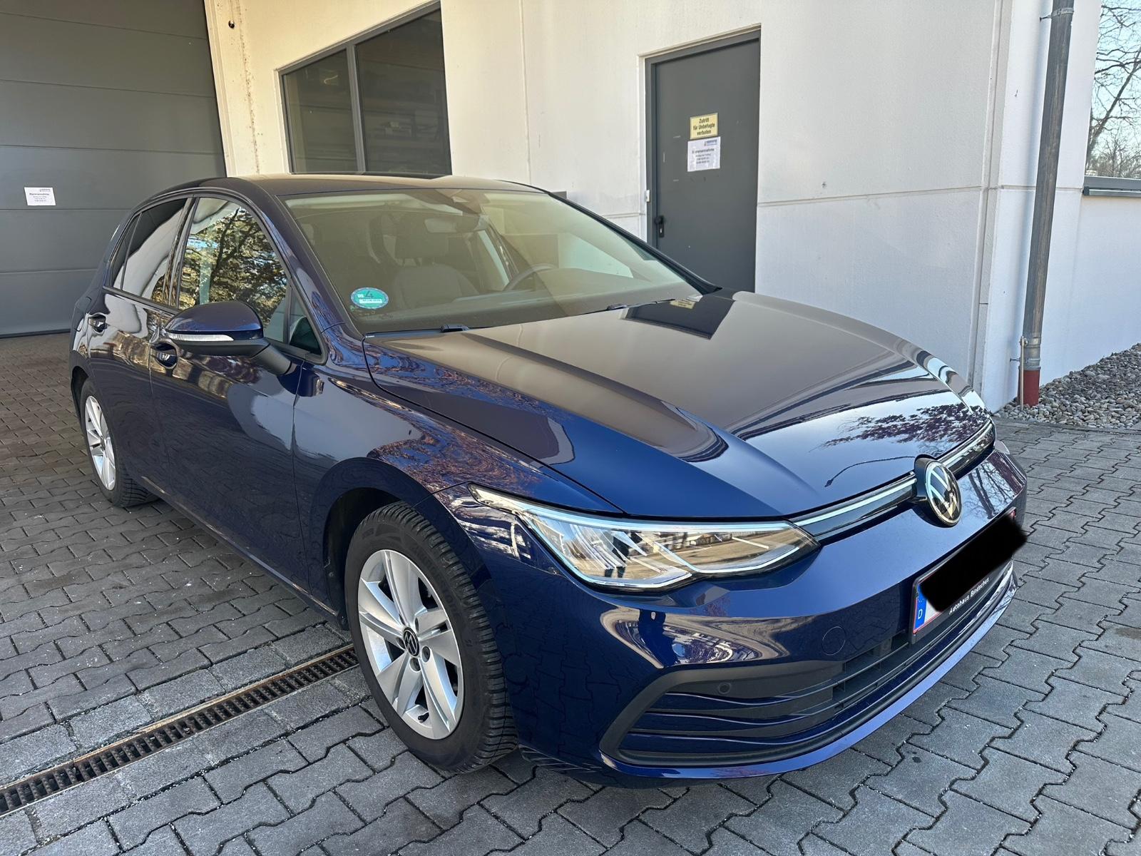 Volkswagen Golf VIII Life Digital ACC Kamera Sport-Sitze